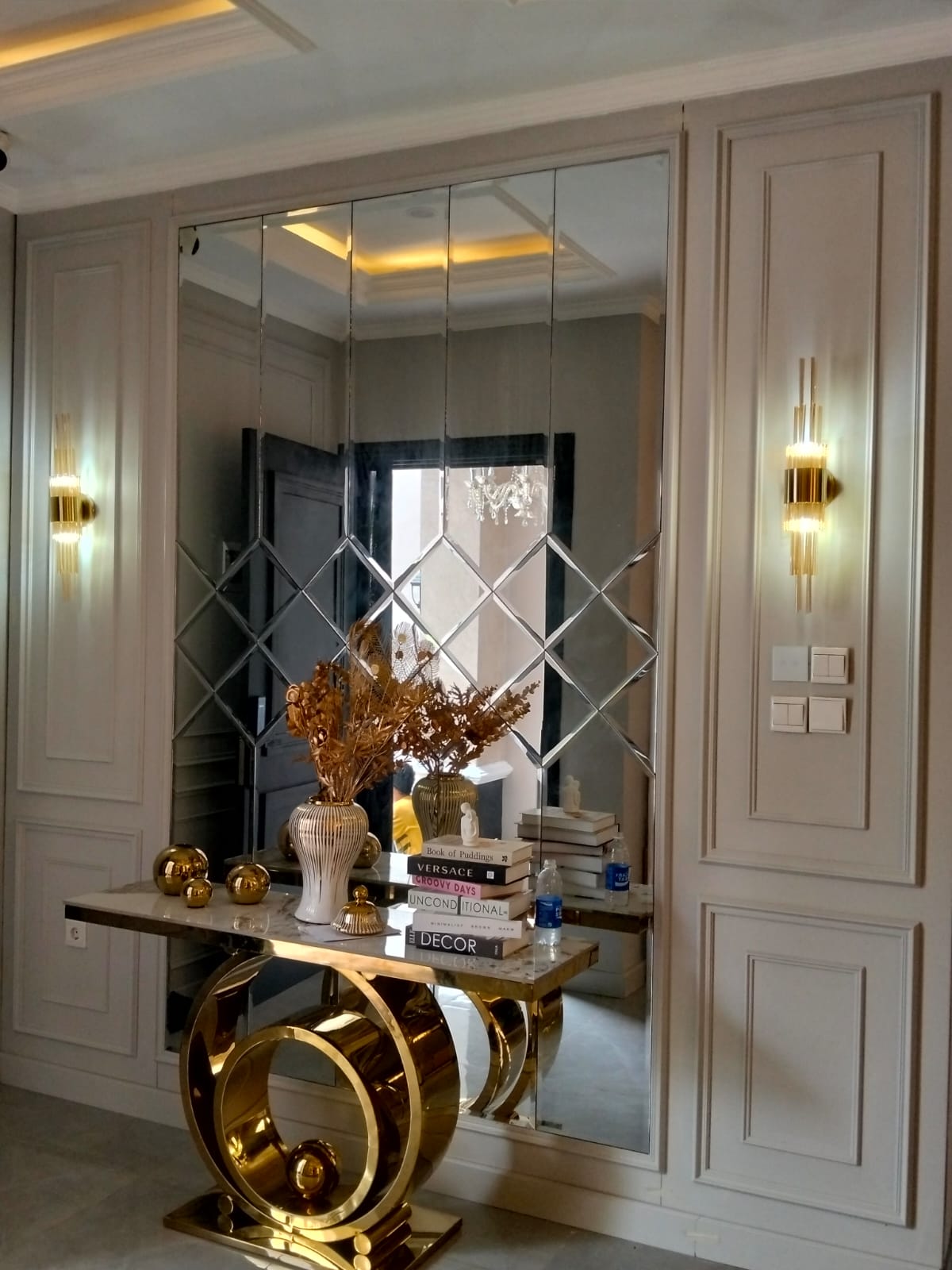 Interior 2